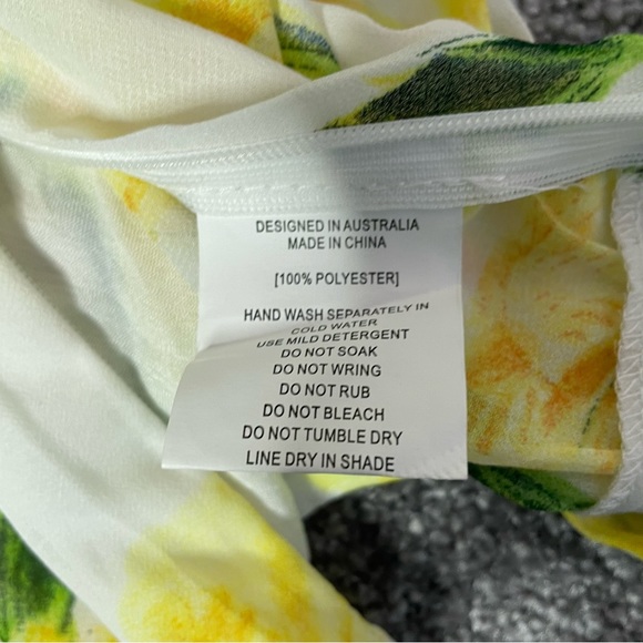 White Closet White Yellow Floral Open Sleeve Crop Top Women’s Large New - Picture 10 of 10